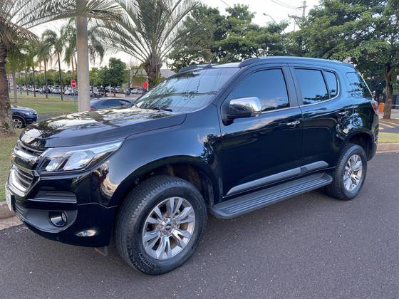 CHEVROLET TRAILBLAZER 2.8 LTZ 4X4 16V TURBO DIESEL 4P AUTOMÁTICO CHEVROLET TRAILBLAZER 2.8 LTZ 4X4 16V TURBO DIESEL 4P AUTOMÁTICO